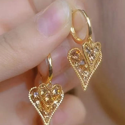 ⏰Elegant Sparkling Heart Hoop Earrings