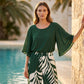 Setul elegant de la Wemon, compus dintr-un top lejer și pantaloni cu imprimeu