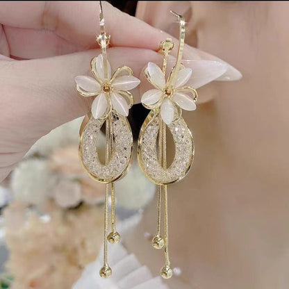 💐✨ Cercei eleganți cu franjuri în formă de flori🌸👗