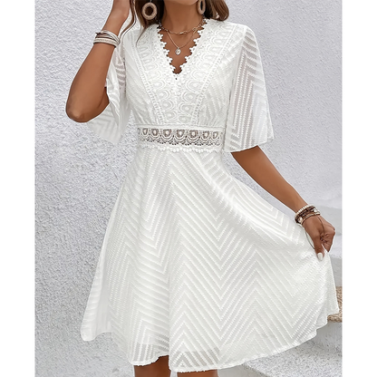Rochie albă din dantelă pentru femei