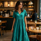 Rochie de damă la modă, cu decolteu în V