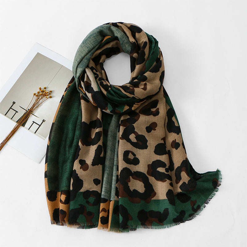 🧣 Versatile Lightweight Leopard Print Shawl Scarf