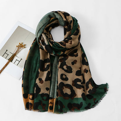 🧣 Versatile Lightweight Leopard Print Shawl Scarf