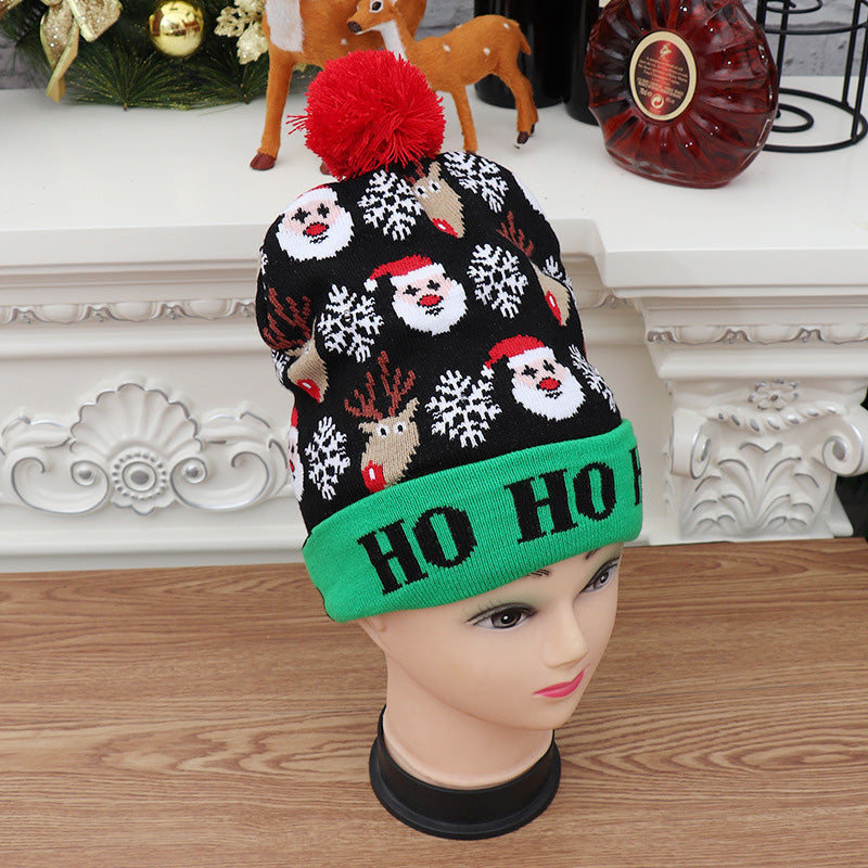 🧢 LED Knitted Christmas Hat