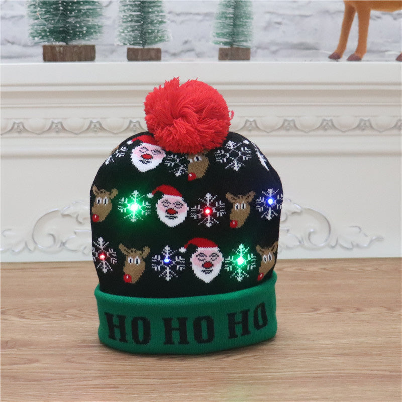 🧢 LED Knitted Christmas Hat
