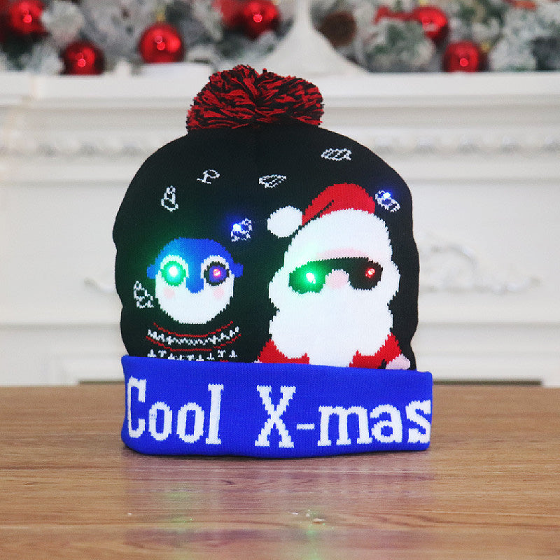 🧢 LED Knitted Christmas Hat